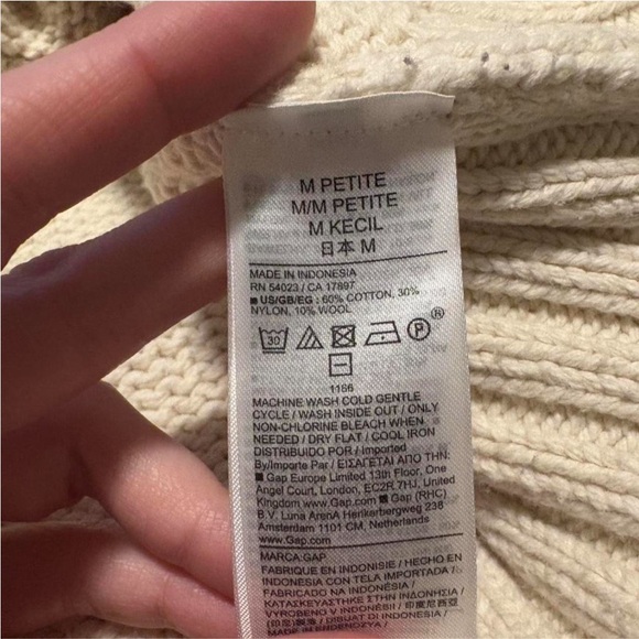 GAP Cream Crewneck Sweater - Picture 4 of 4